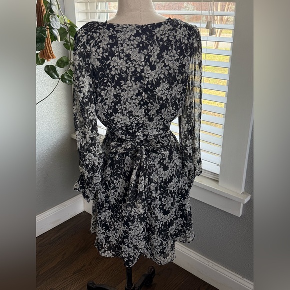 Zara Mini Dress Size Medium Black & White - Picture 4 of 6